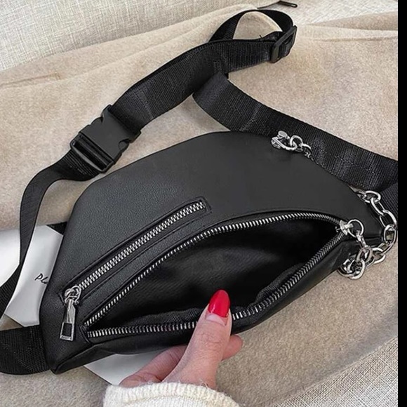 💙 Women’s Leather Chain Decor Release Buckle Adjustable Strap Fanny Pack - Picture 5 of 7